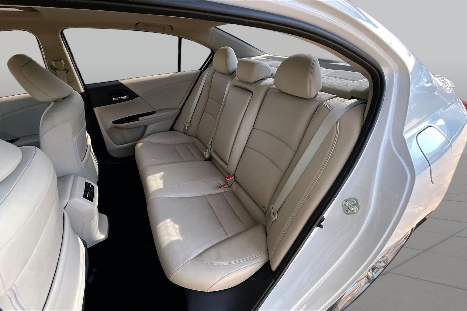 Certified 2017 Honda Accord Touring image 21