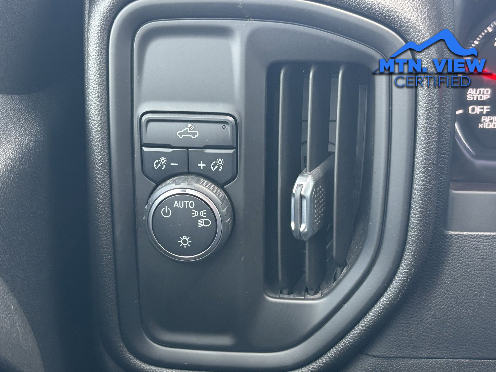 Used 2022 Chevrolet Silverado 1500 Custom image 21