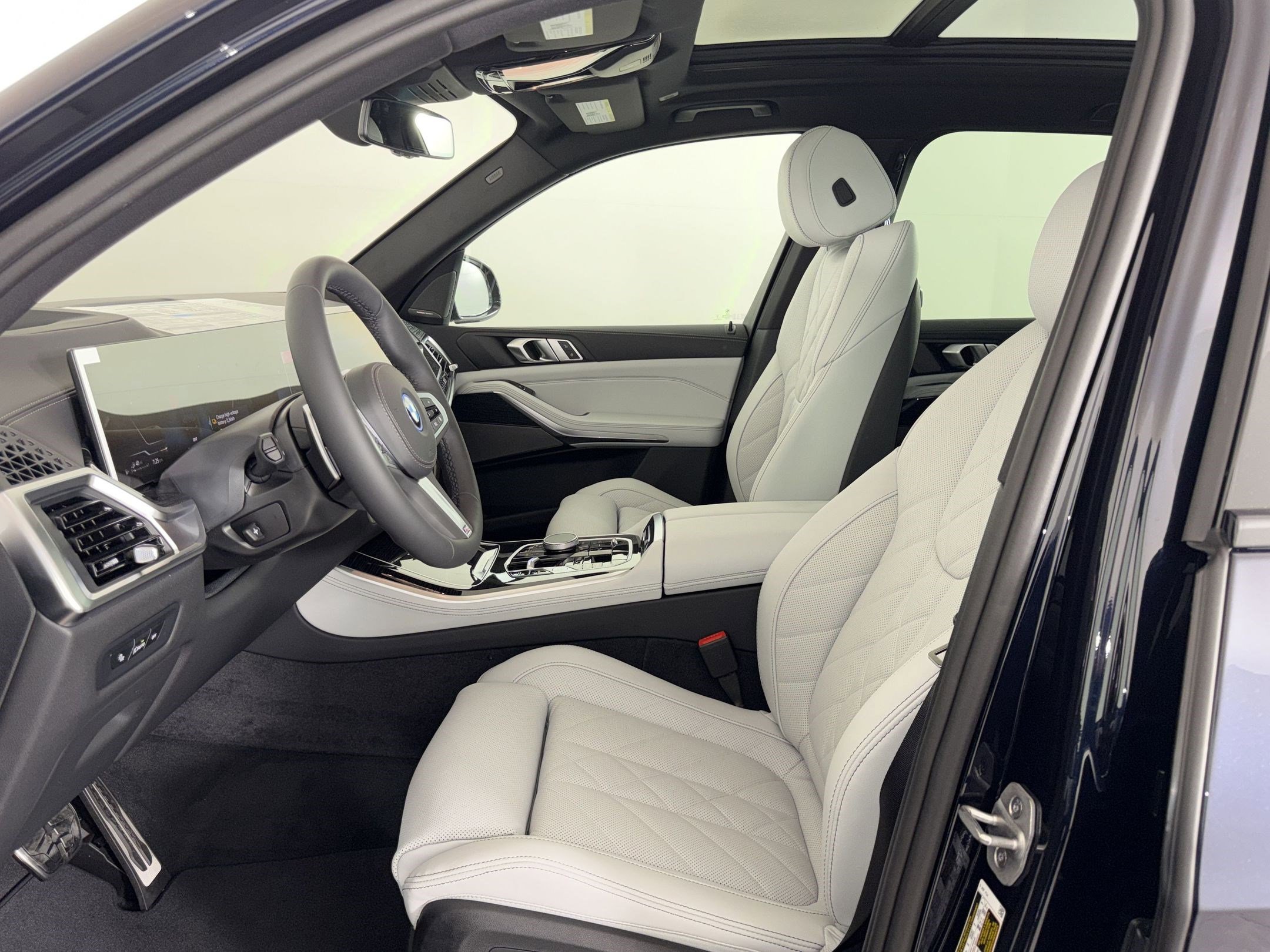 New 2026 BMW X5 xDrive50e AWD/4WD image 5