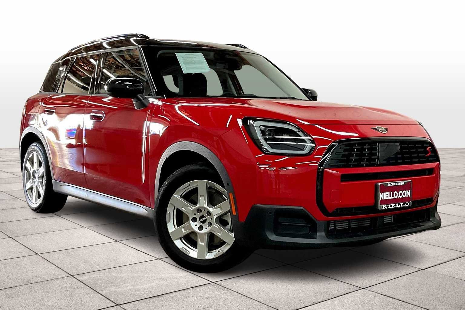 Used 2025 MINI Cooper Countryman S image 2