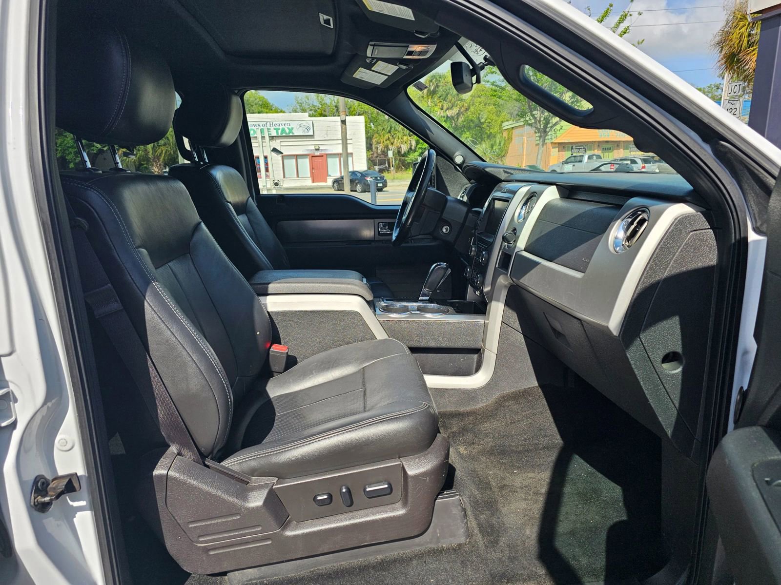 Used 2014 Ford F150 FX4 w/ Equipment Group 402A Luxury image 14