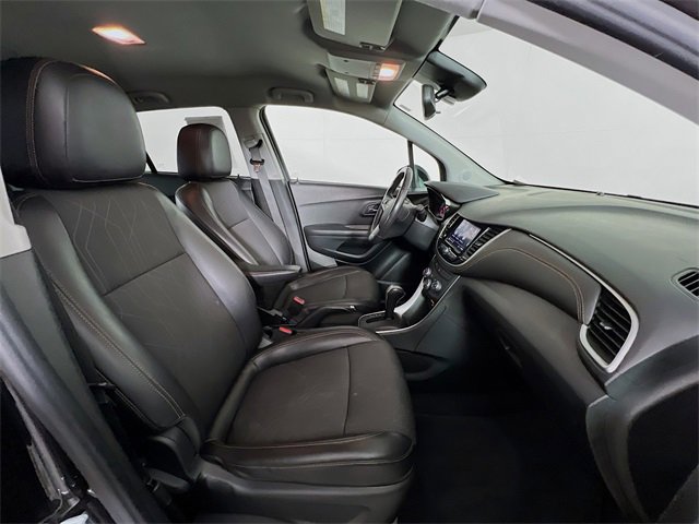 Used 2020 Chevrolet Trax LT w/ LT Convenience Package image 37