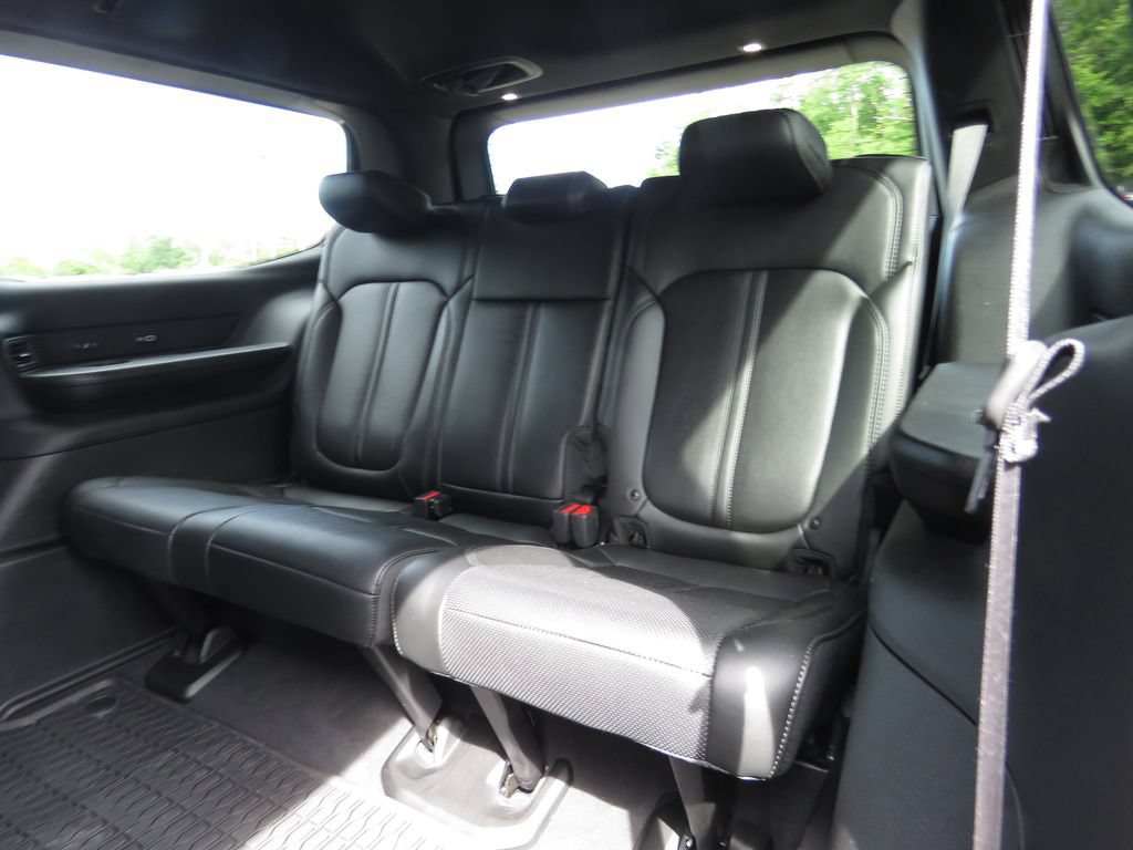 Used 2023 Jeep Wagoneer Series III w/ Convenience Group I AWD/4WD image 22
