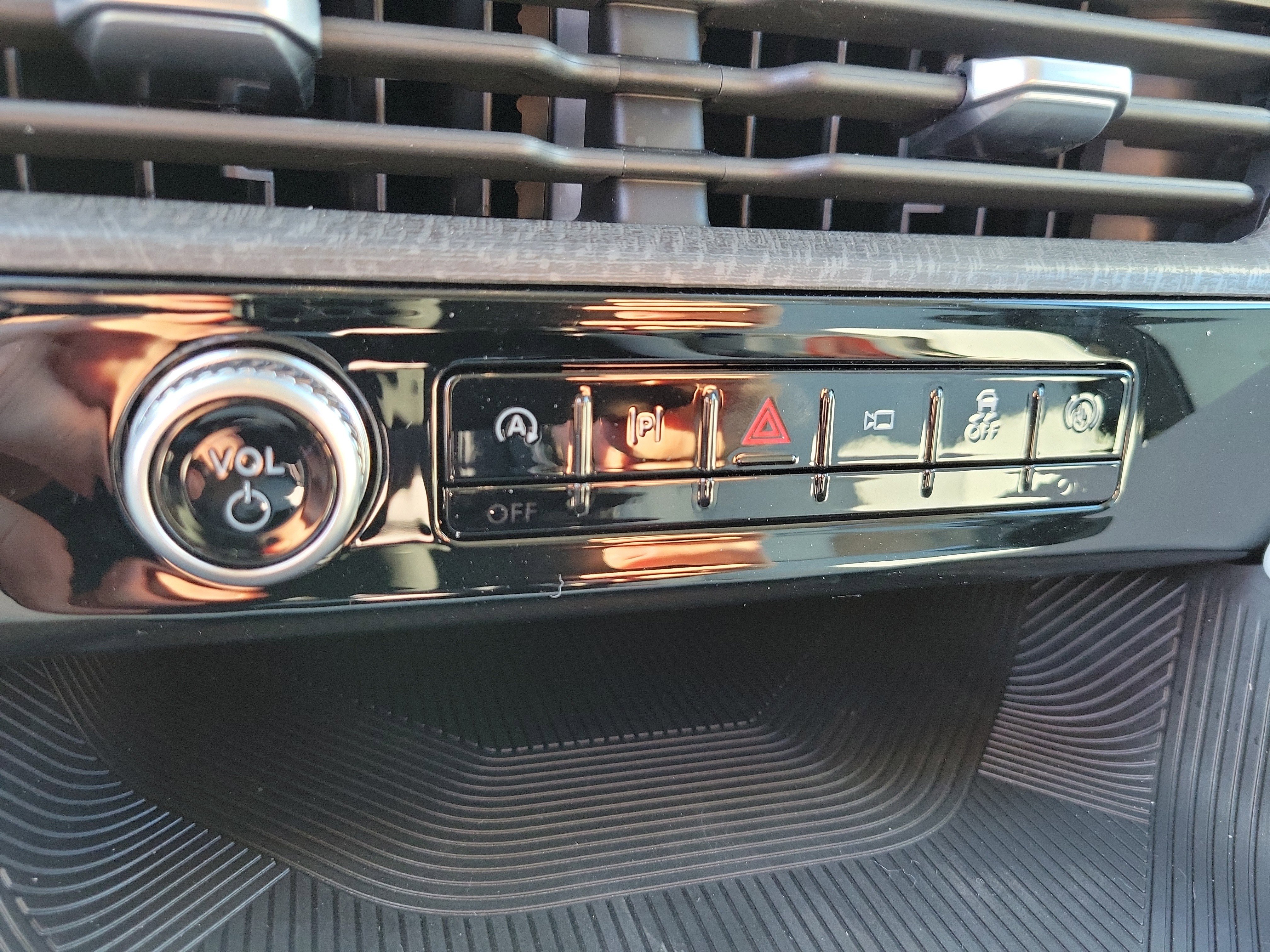 New 2026 Ford Explorer Platinum w/ LUX Leather Package image 24