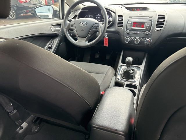 Used 2017 Kia Forte LX FWD image 29