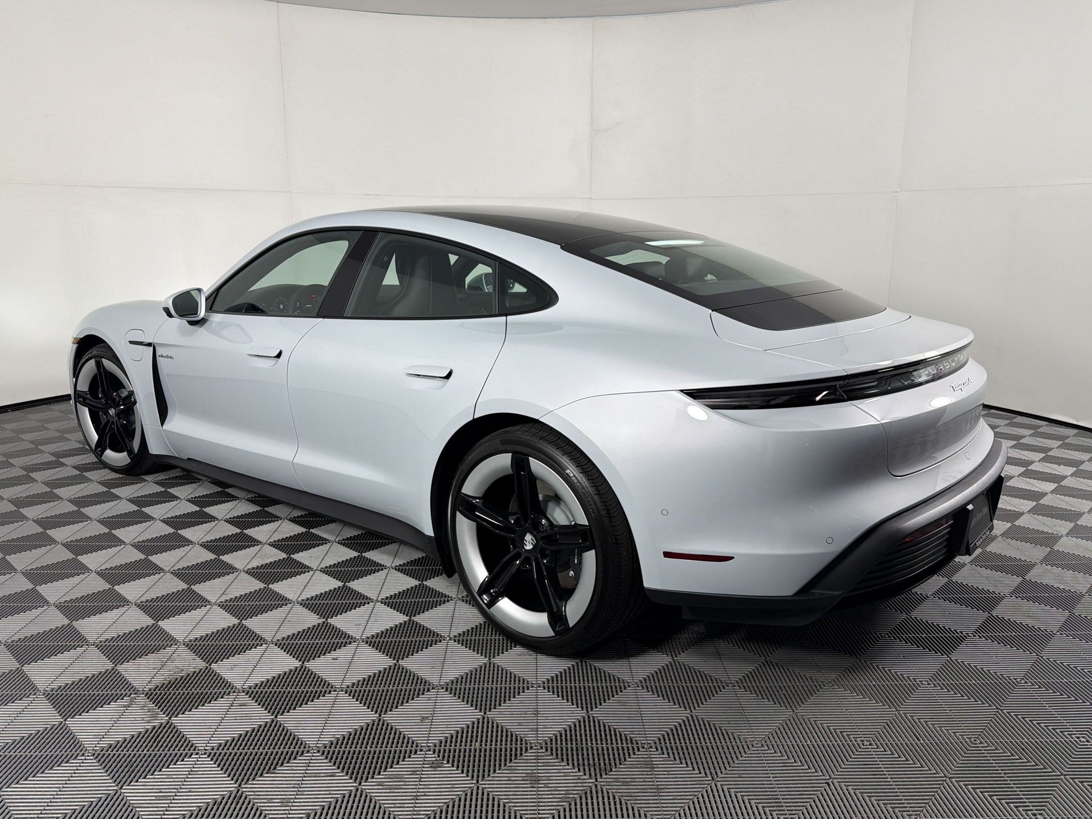 New 2026 Porsche Taycan AWD/4WD image 3