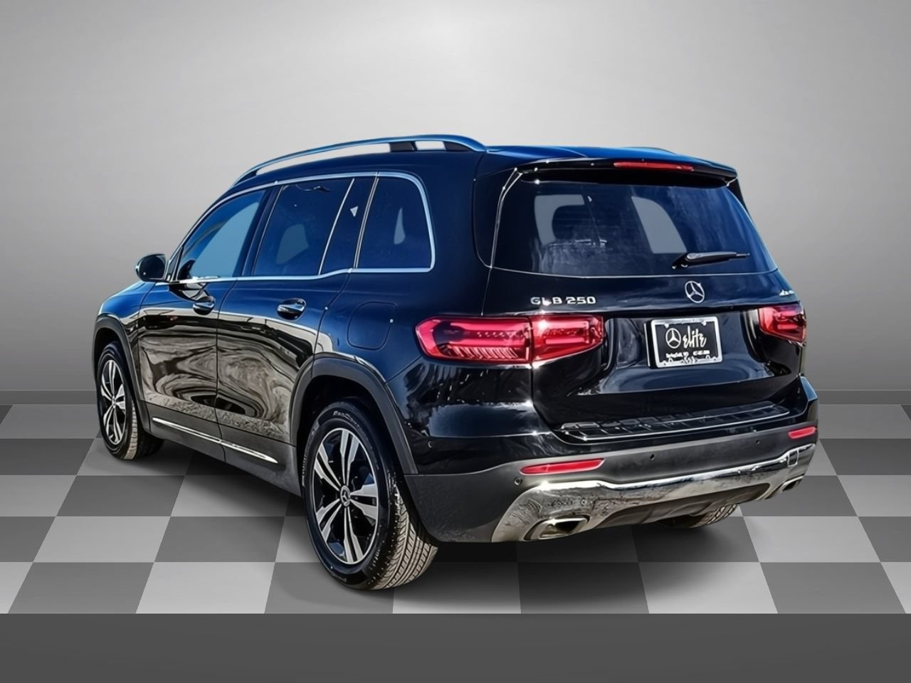 New 2026 Mercedes-Benz GLB 250 4MATIC image 4