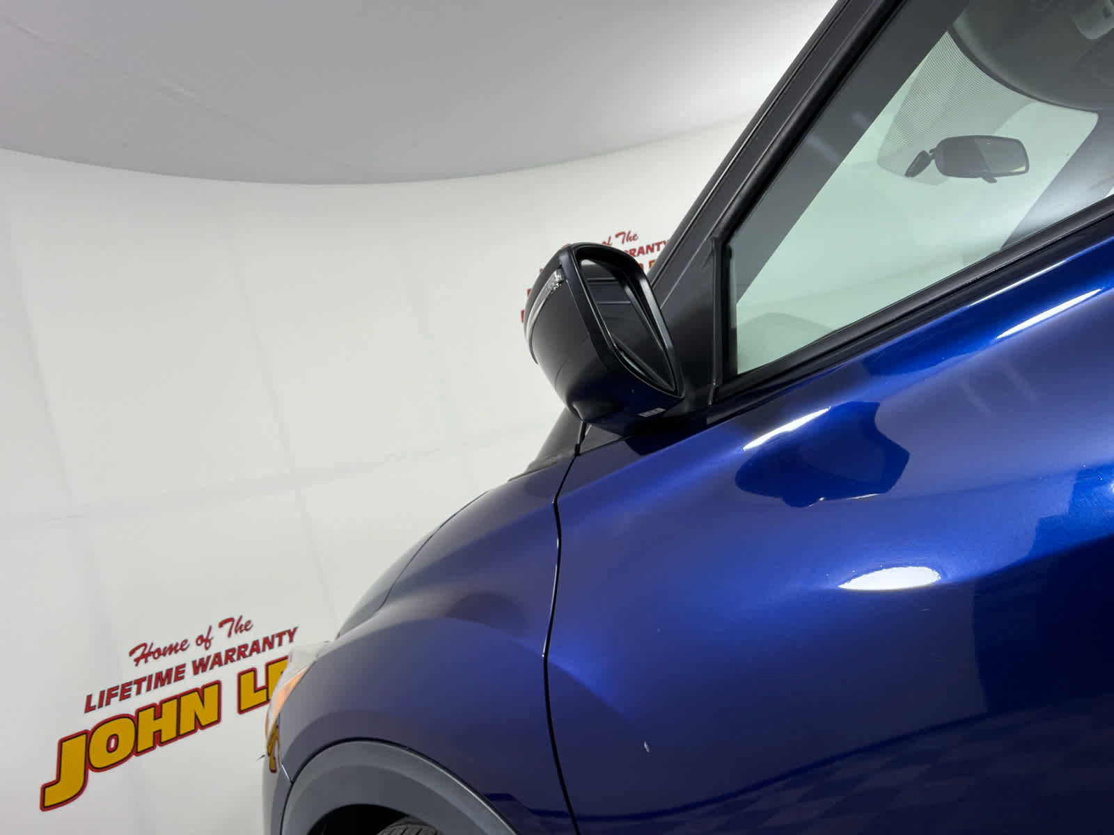 Used 2019 Nissan Kicks SR w/ SR Premium Package FWD image 12