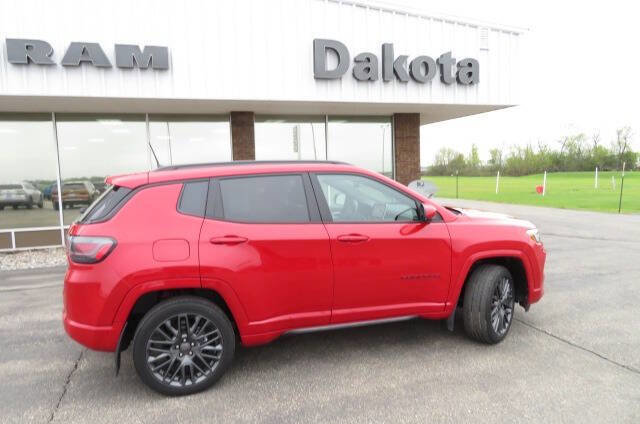 Used 2022 Jeep Compass Limited w/ (RED) Package AWD/4WD image 2