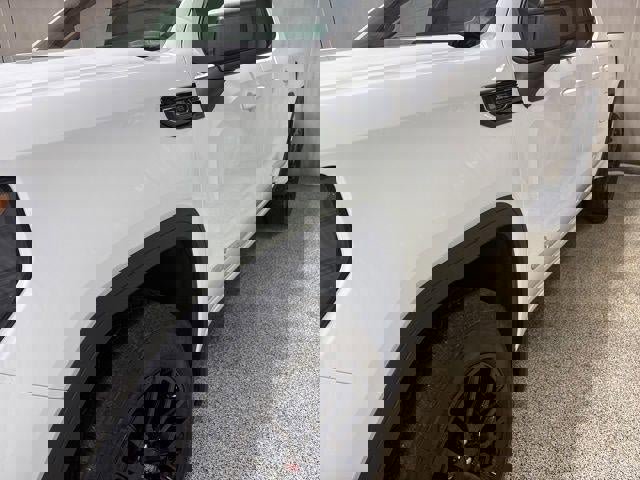 Used 2025 GMC Sierra 1500 Elevation image 12