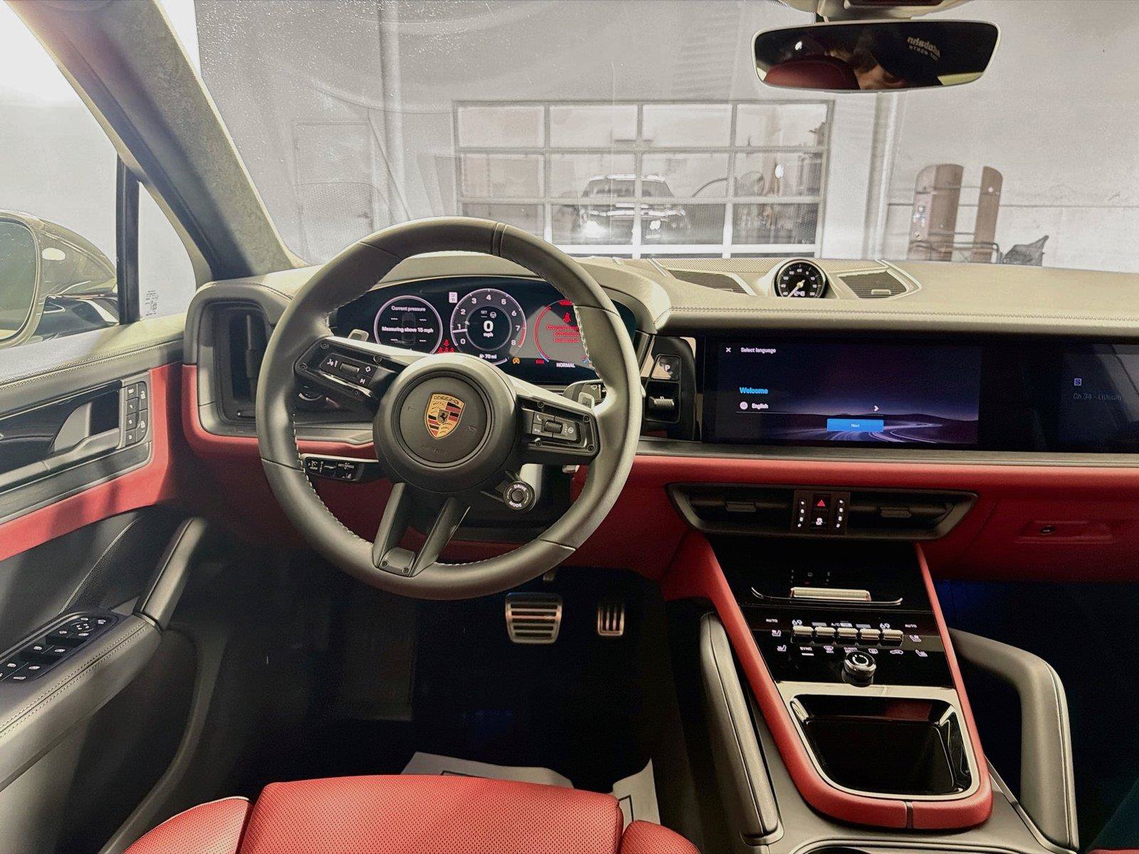 Used 2026 Porsche Cayenne GTS AWD/4WD image 18