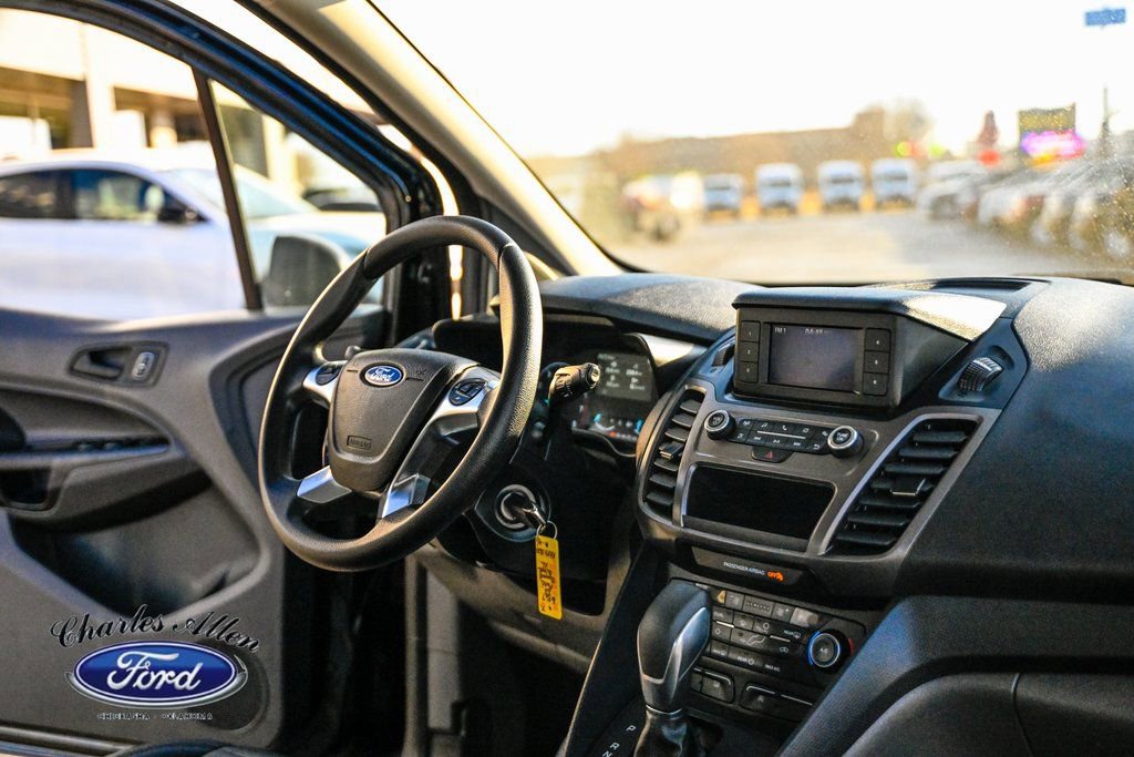 Used 2022 Ford Transit Connect XL w/ Trailer Tow Package FWD image 15