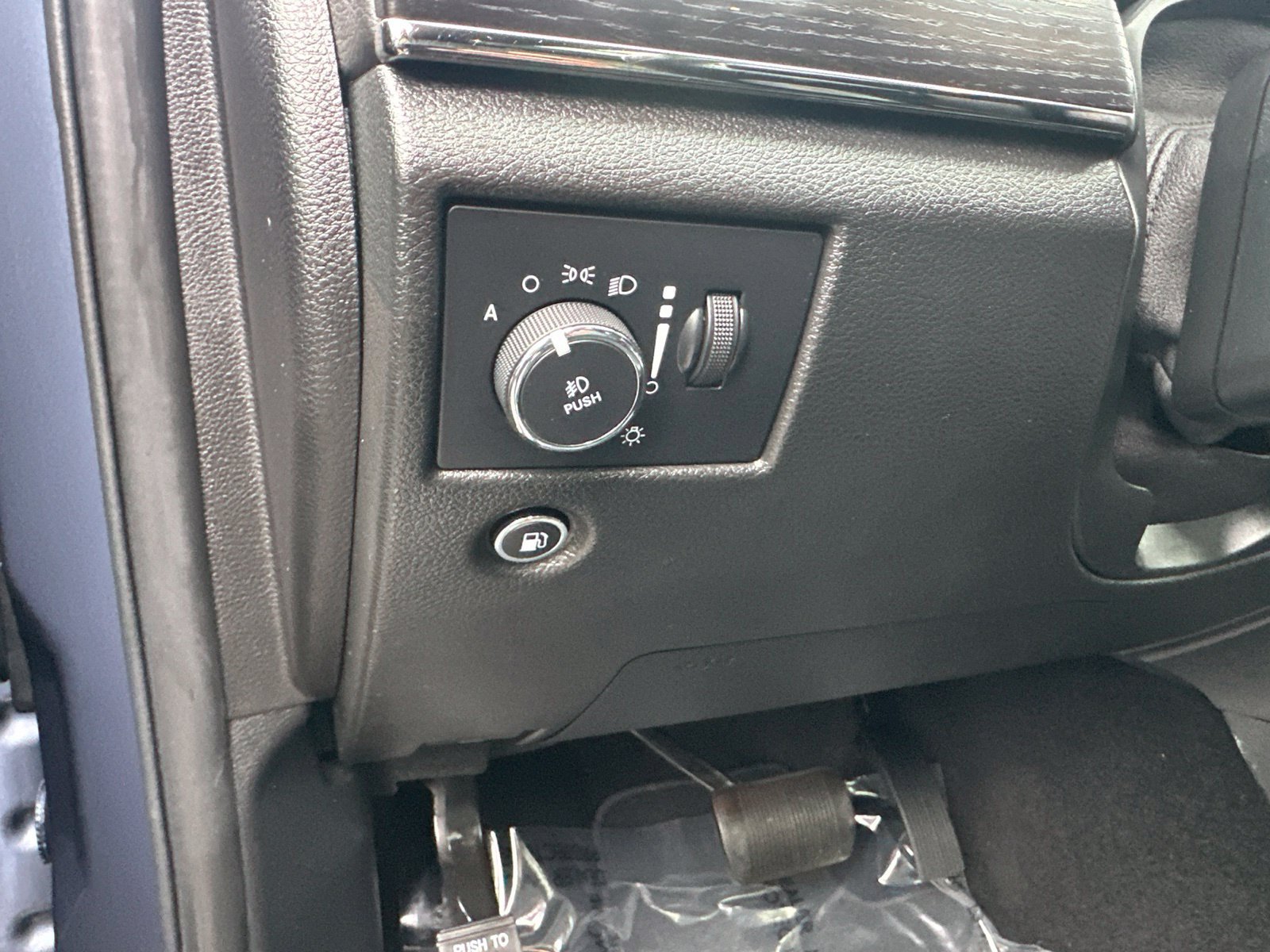 Used 2021 Jeep Grand Cherokee High Altitude AWD/4WD image 15