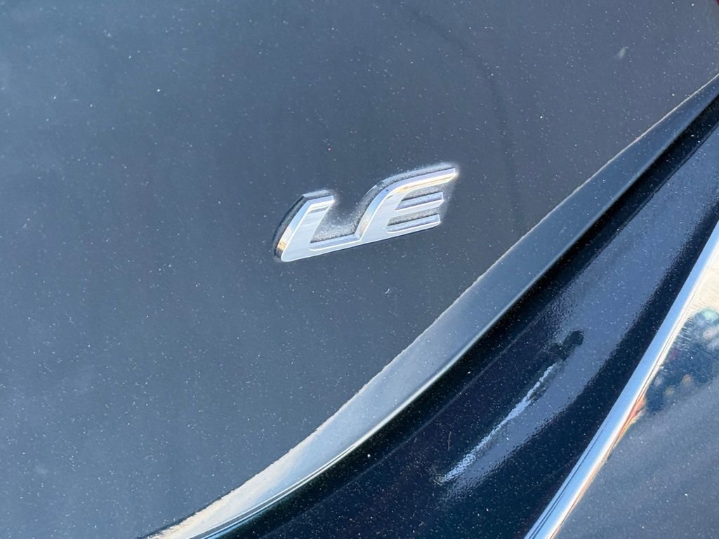 Used 2018 Toyota Corolla LE w/ Carpet Mat Package (TMS) image 14