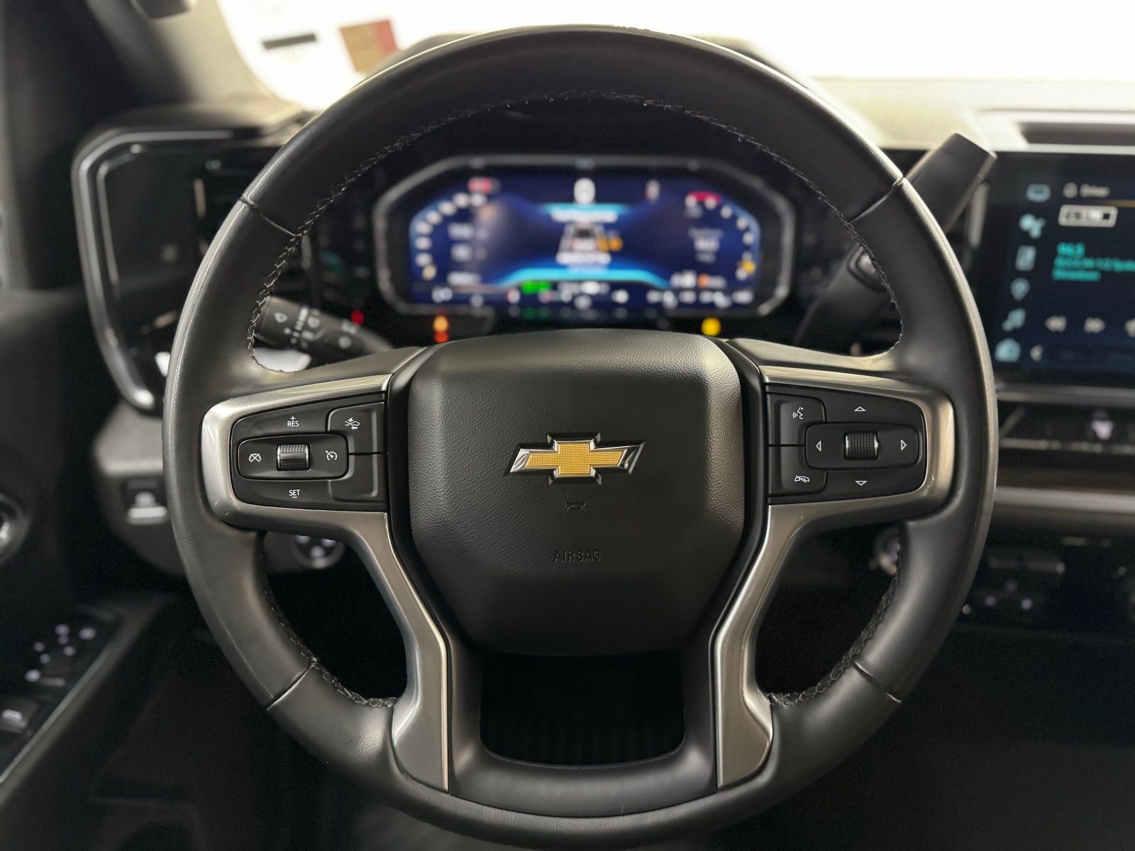 Used 2024 Chevrolet Silverado 3500 LT image 22