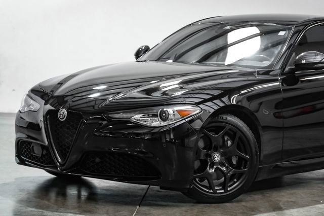 Used 2021 Alfa Romeo Giulia Sprint w/ Nero Edizione RWD image 6