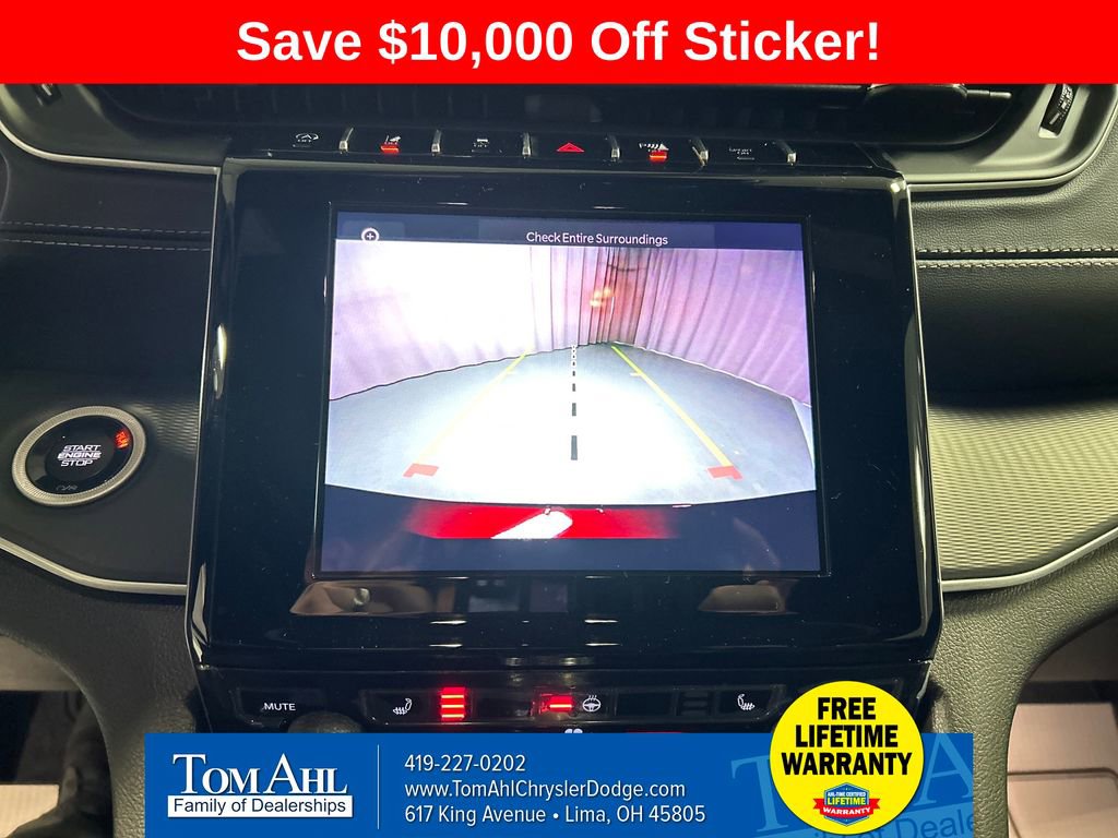 New 2025 Jeep Grand Cherokee L Laredo image 16