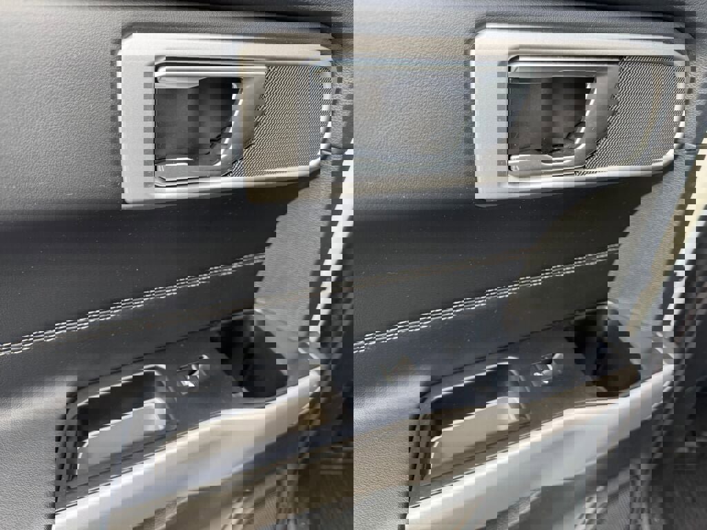 Used 2023 Ford Explorer XLT w/ Class IV Trailer Tow Package image 16