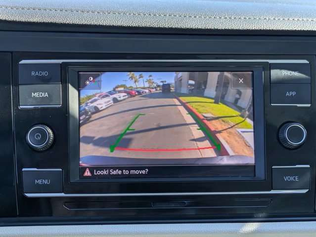 Certified 2023 Volkswagen Jetta SE w/ Panoramic Sunroof Package FWD image 13