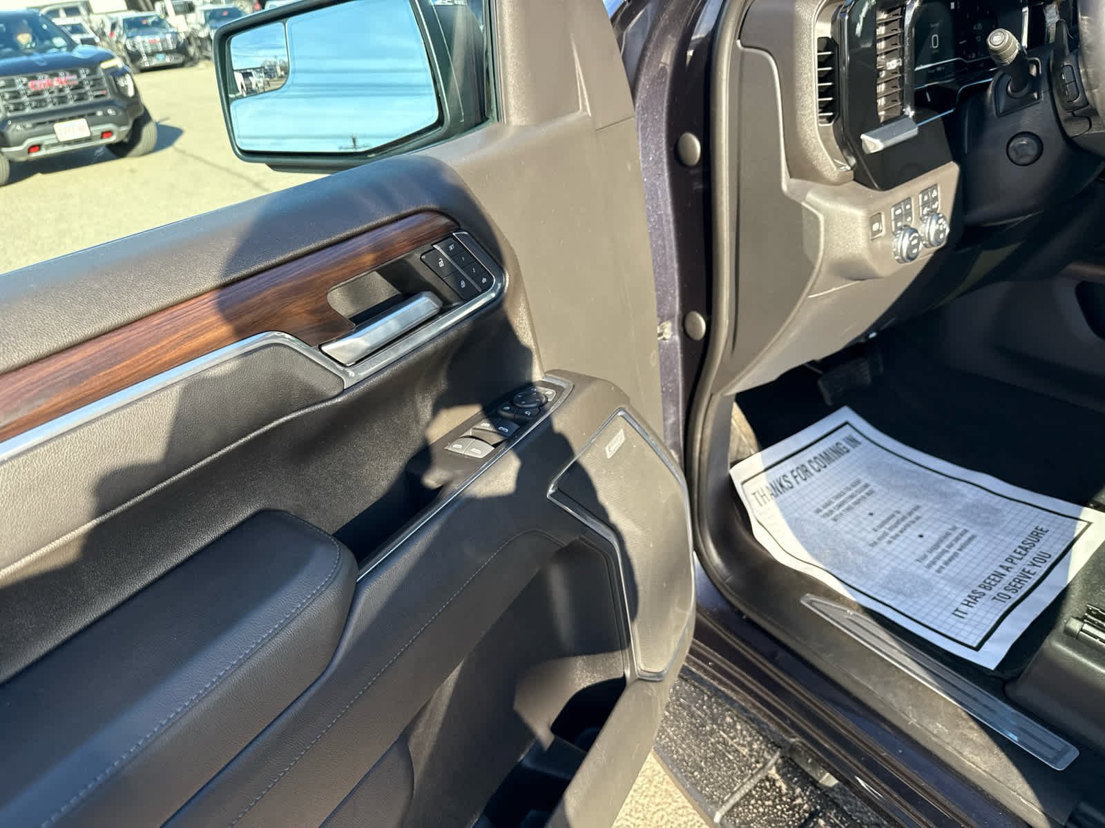Used 2022 GMC Sierra 1500 SLT AWD/4WD image 12