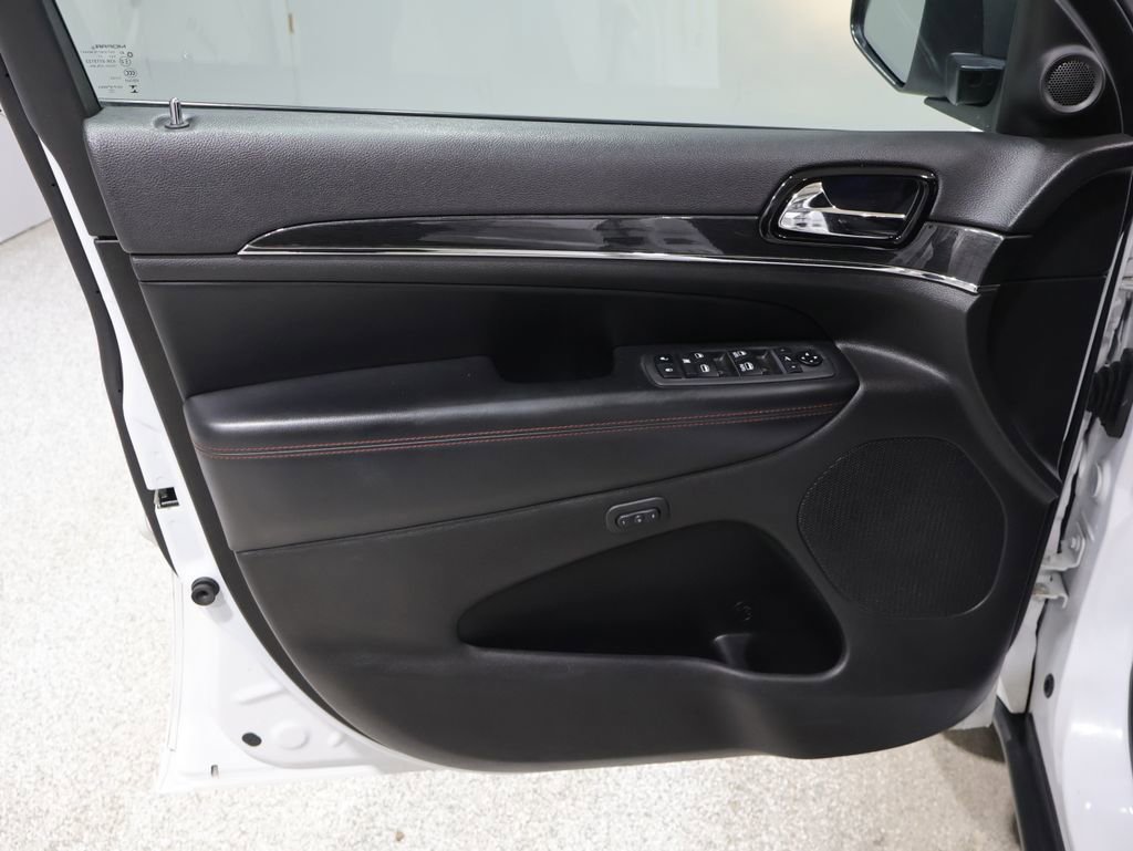 Used 2021 Jeep Grand Cherokee Trailhawk image 14