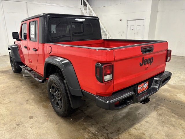 Used 2024 Jeep Gladiator Sport image 5