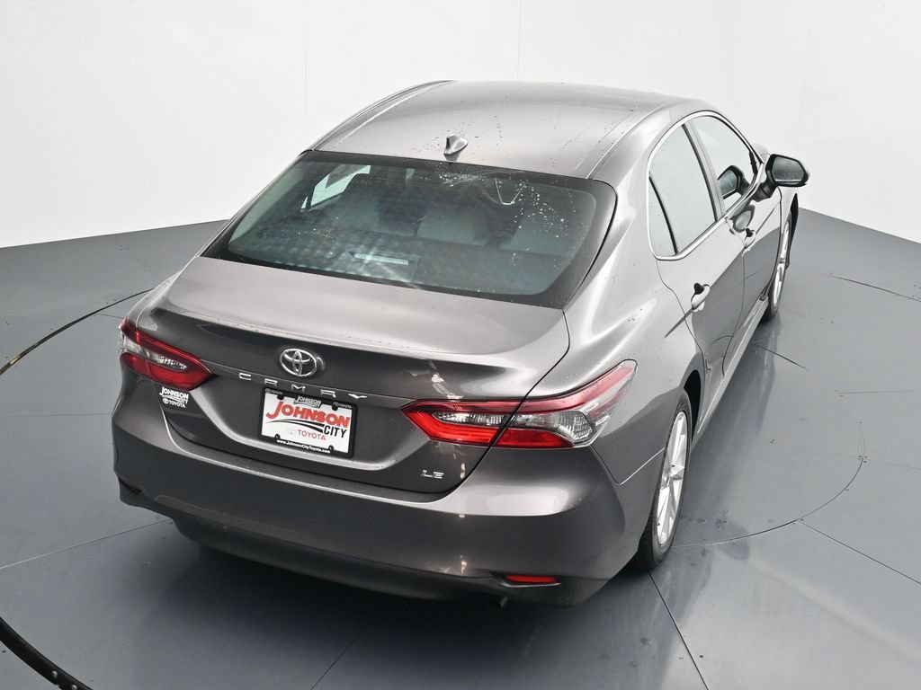 Used 2024 Toyota Camry LE FWD image 29