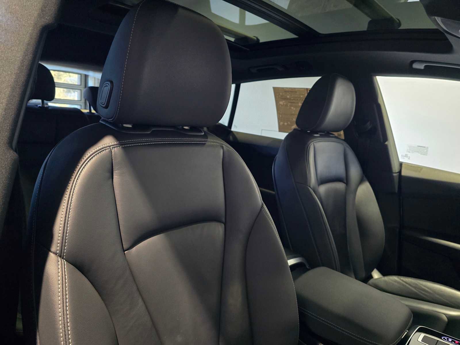 Used 2019 Audi Q8 Premium w/ Convenience Package image 15