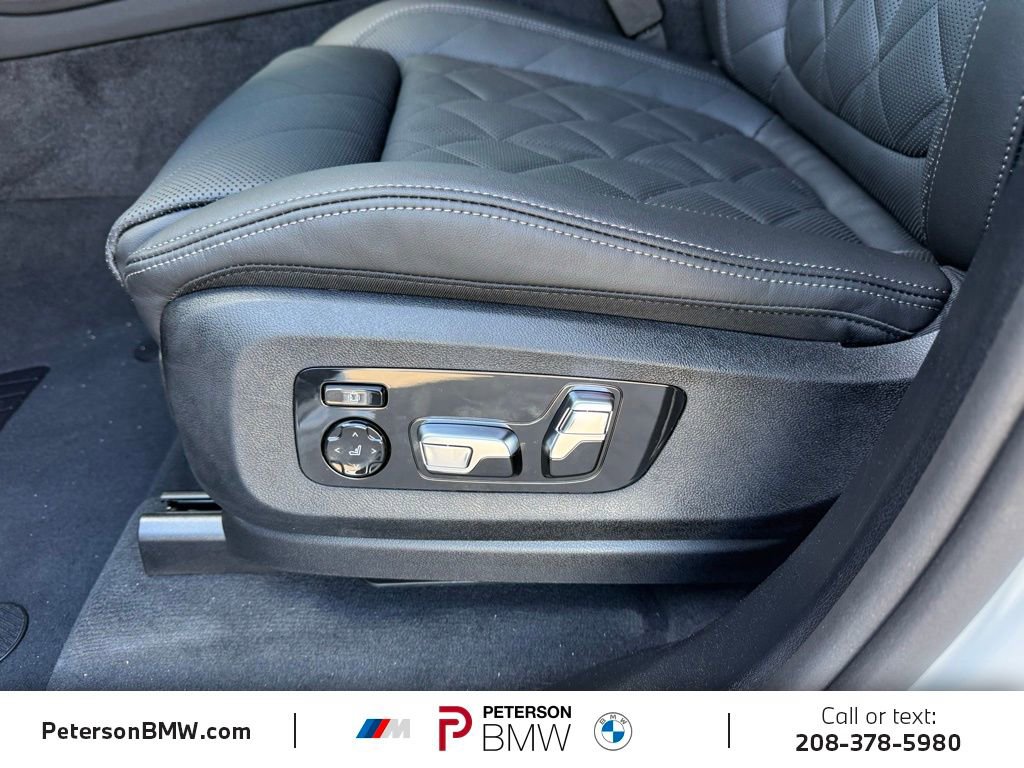 New 2027 BMW X7 xDrive40i w/ Premium Package AWD/4WD image 31