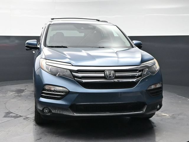 Used 2017 Honda Pilot Touring image 2