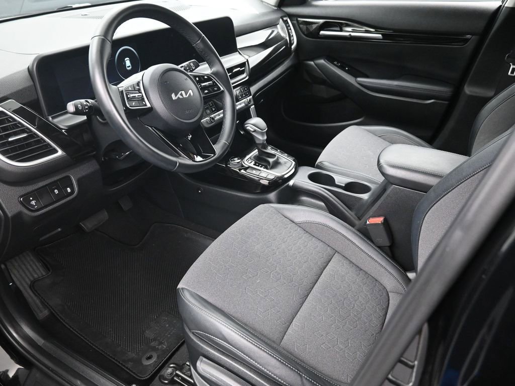 Used 2024 Kia Seltos S image 9