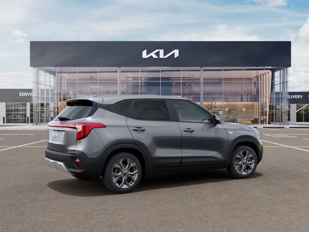 New 2026 Kia Seltos LX FWD image 7