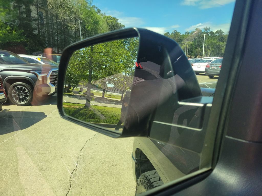 Used 2015 Toyota Tundra SR5 image 12