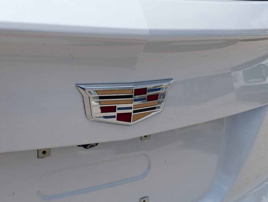 Used 2023 Cadillac XT4 Sport FWD image 16