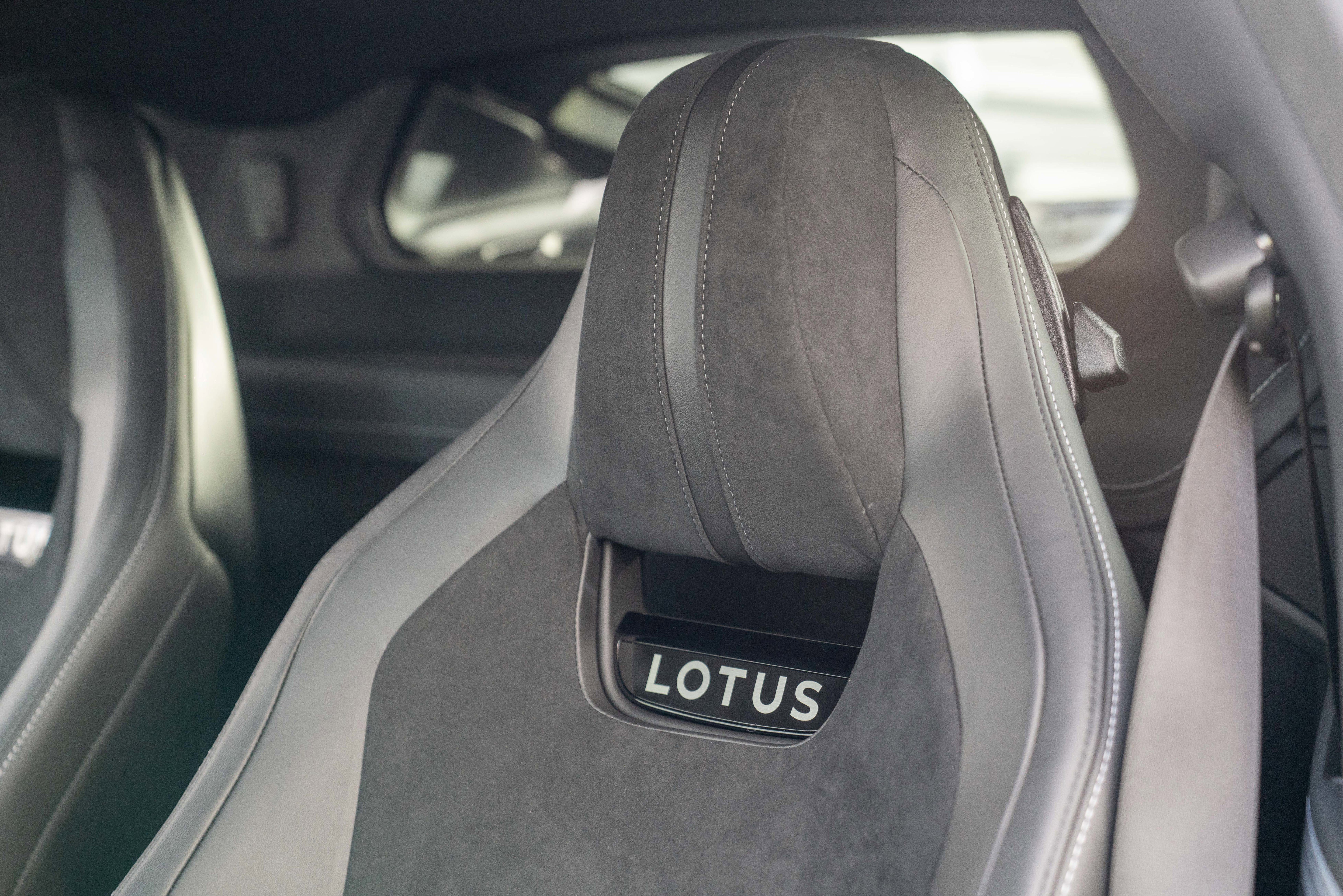Used 2025 Lotus Emira RWD image 12
