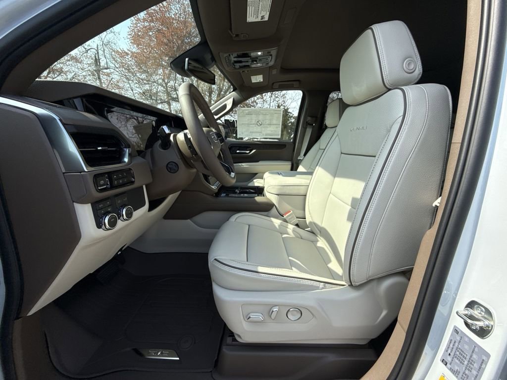 New 2026 GMC Yukon XL Denali w/ Sun & Power Step Package image 13