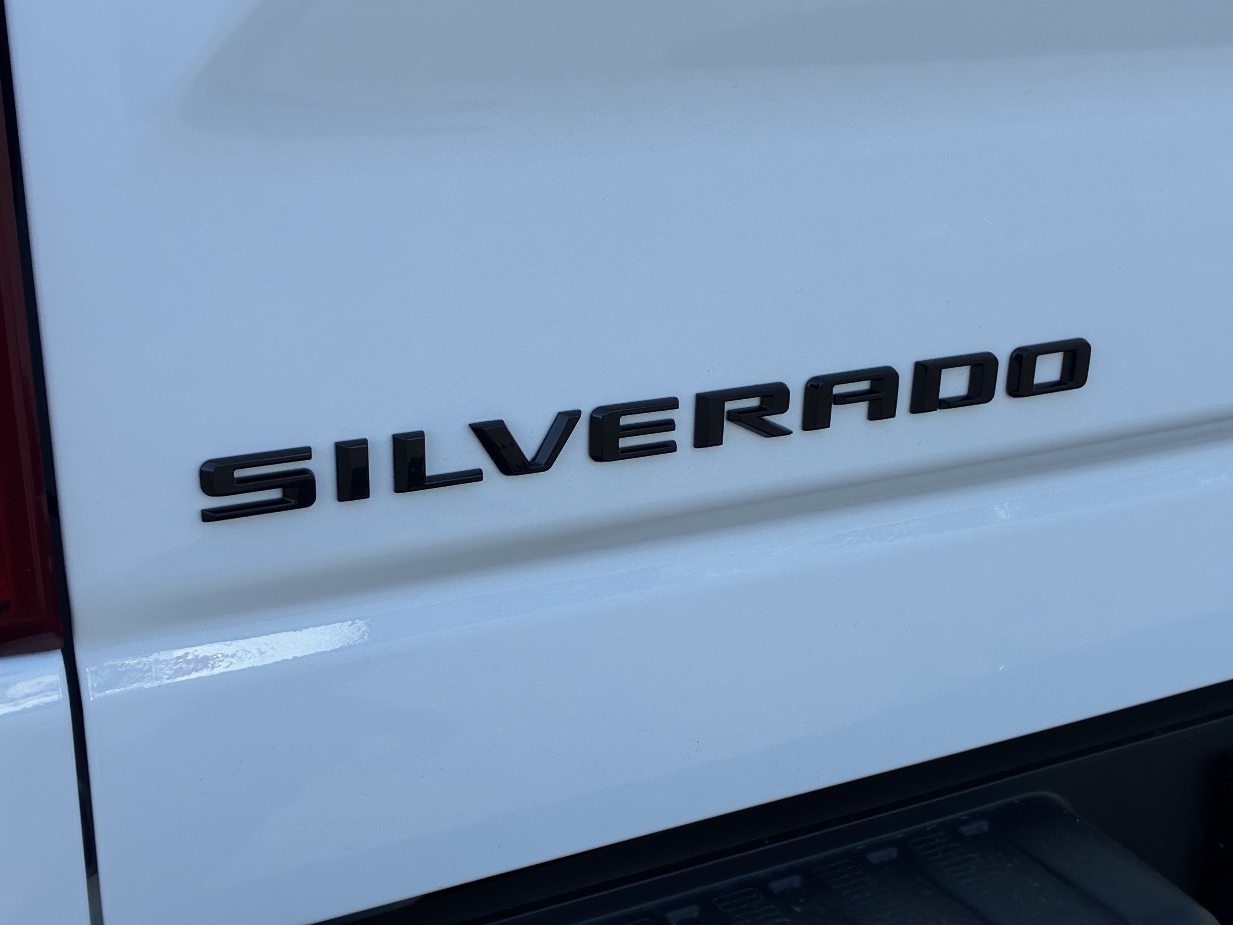 Used 2026 Chevrolet Silverado 1500 ZR2 w/ Dark Appearance Package AWD/4WD image 11