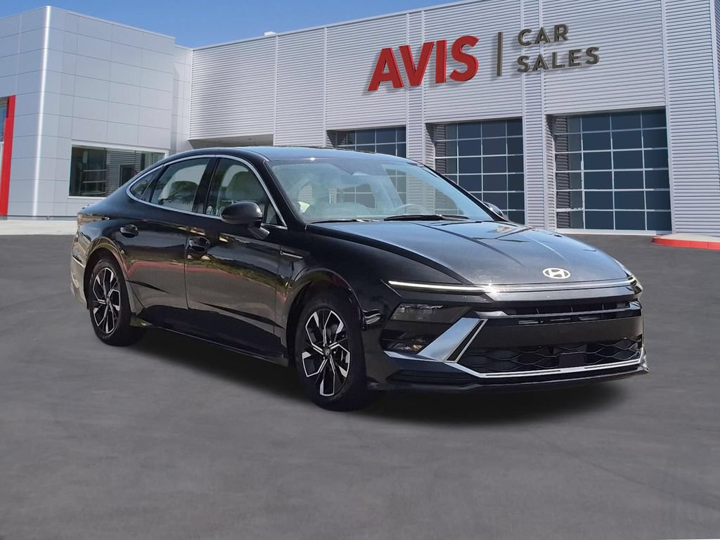 Used 2025 Hyundai Sonata SEL FWD image 3