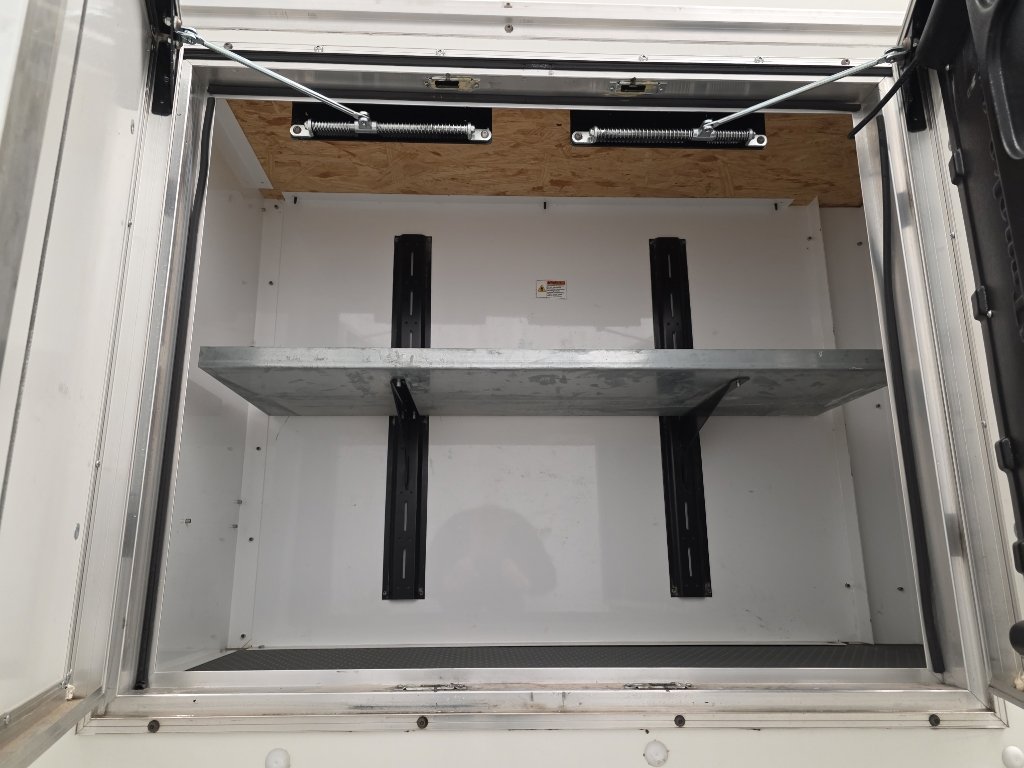Used 2022 Chevrolet Express 3500 w/ Power Convenience Package image 10