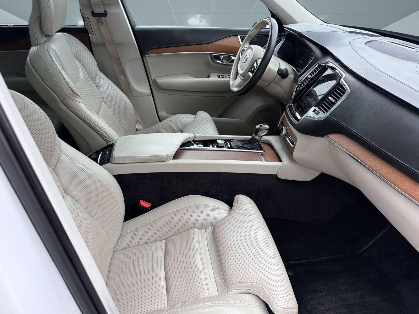 Used 2017 Volvo XC90 T6 Inscription w/ Convenience Package AWD/4WD image 22