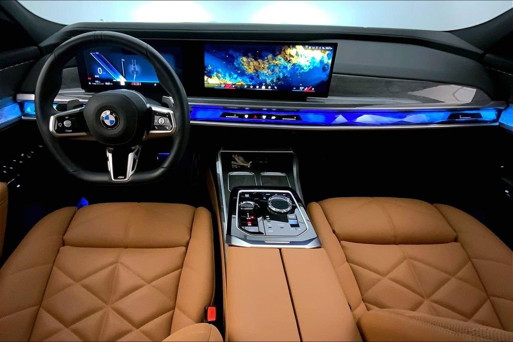 Used 2025 BMW 740i xDrive image 16