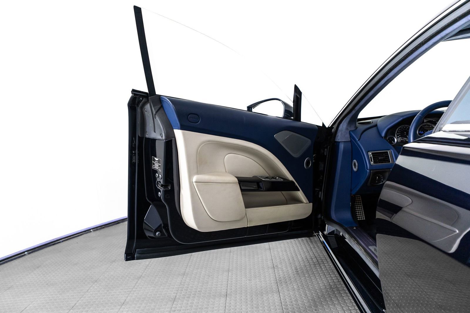 Used 2018 Aston Martin Lagonda RWD image 44