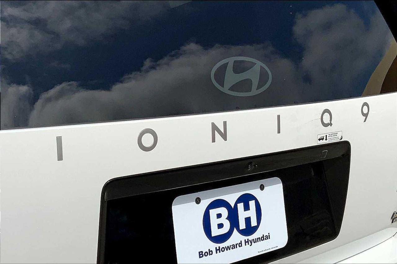 New 2026 Hyundai Ioniq 9 SEL image 15
