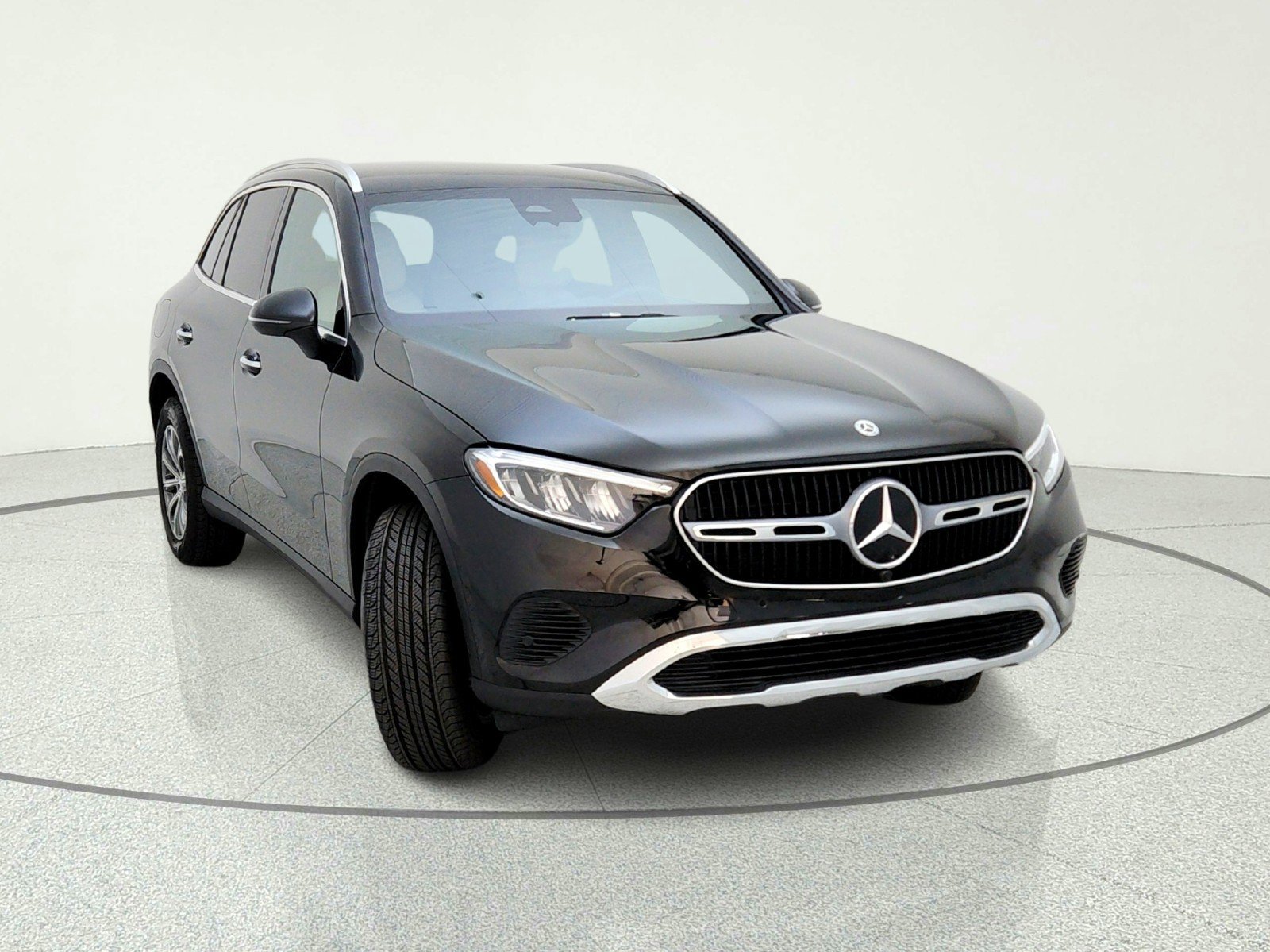 Certified 2024 Mercedes-Benz GLC 300 image 4
