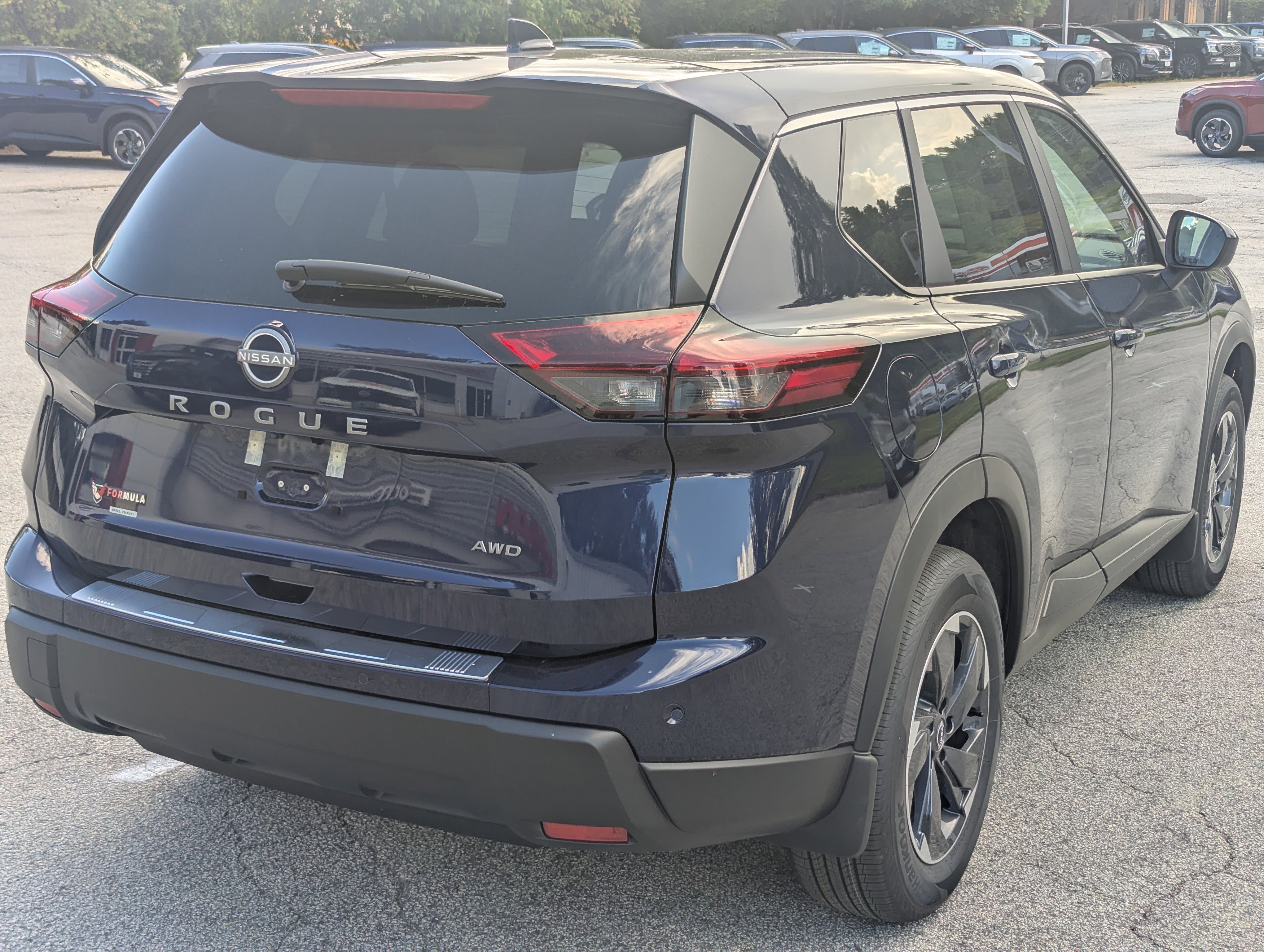 New 2026 Nissan Rogue SV image 7