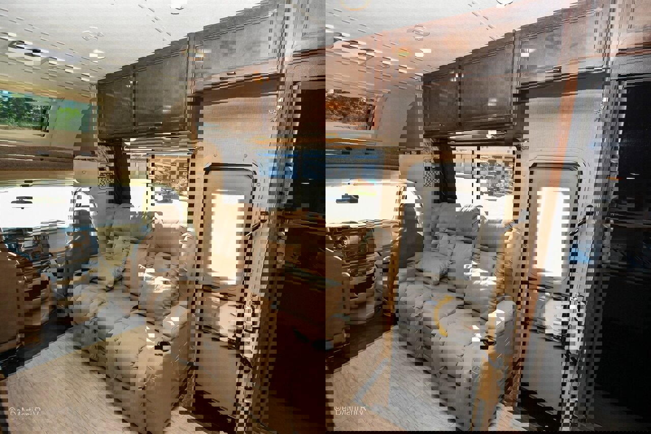 Used 2019 Ford E-450 and Econoline 450 Super Duty w/ Motorhome Prep Package image 10