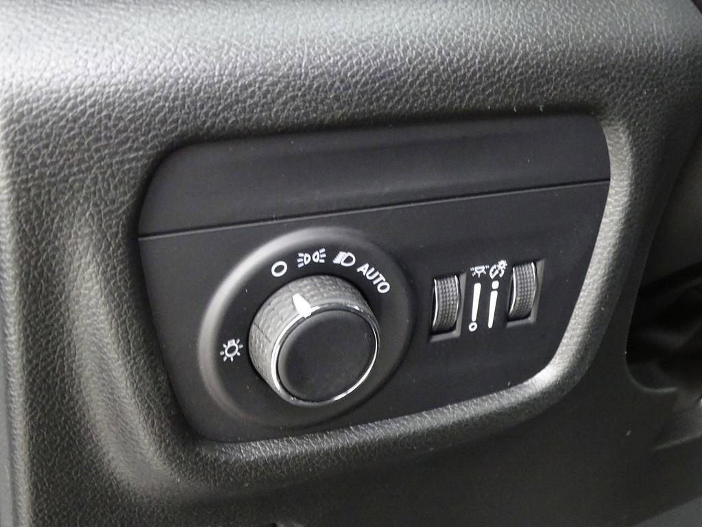 New 2025 Jeep Grand Cherokee L Laredo w/ Luxury Tech Group I image 19