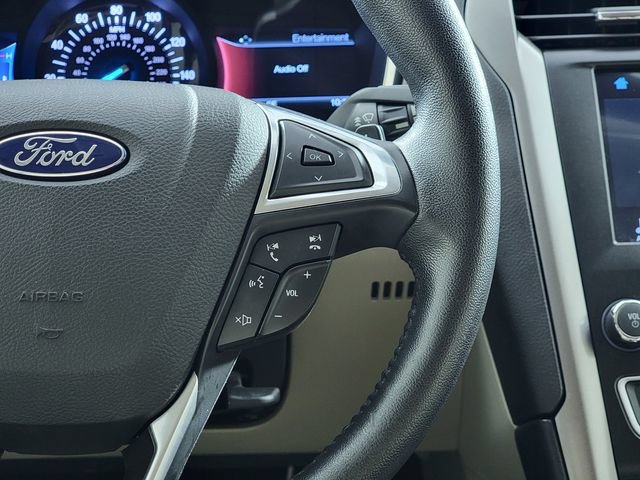 Used 2017 Ford Fusion SE w/ Fusion SE Technology Package FWD image 27