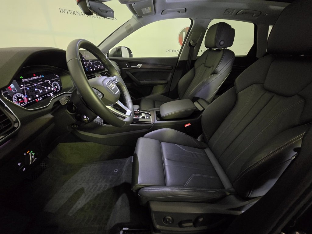Certified 2025 Audi Q5 2.0T Premium Plus w/ Premium Plus Package image 13