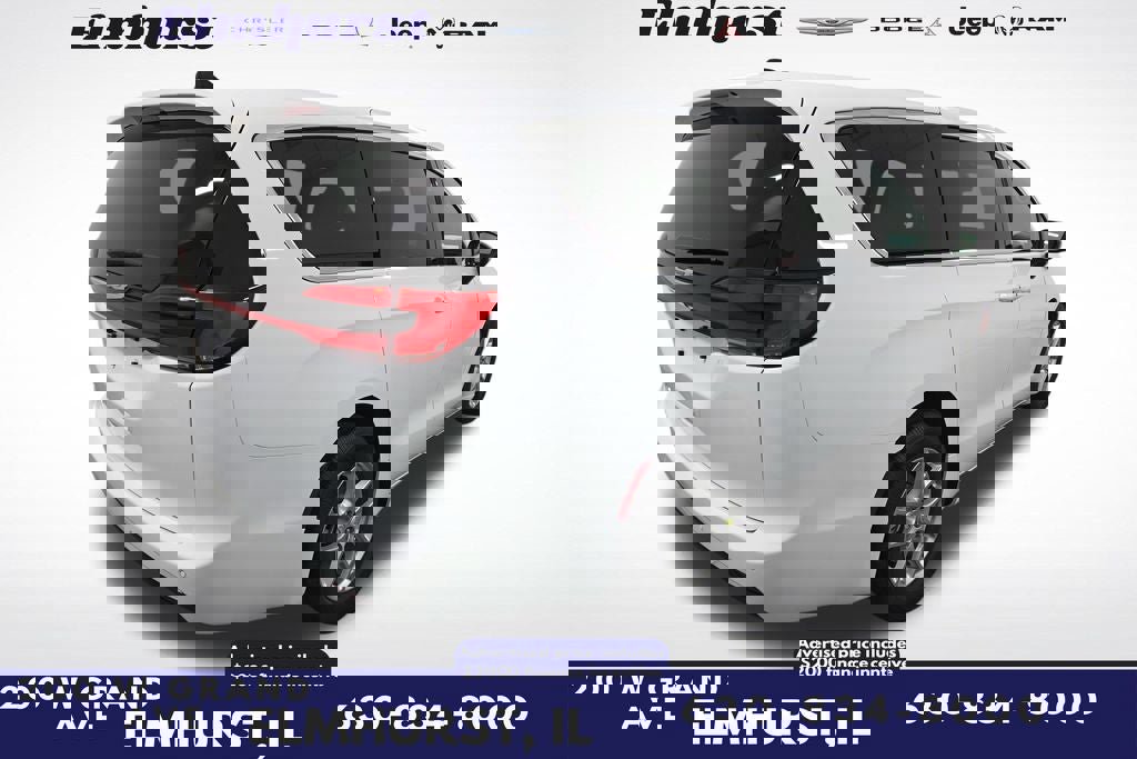 New 2026 Chrysler Pacifica Select image 6